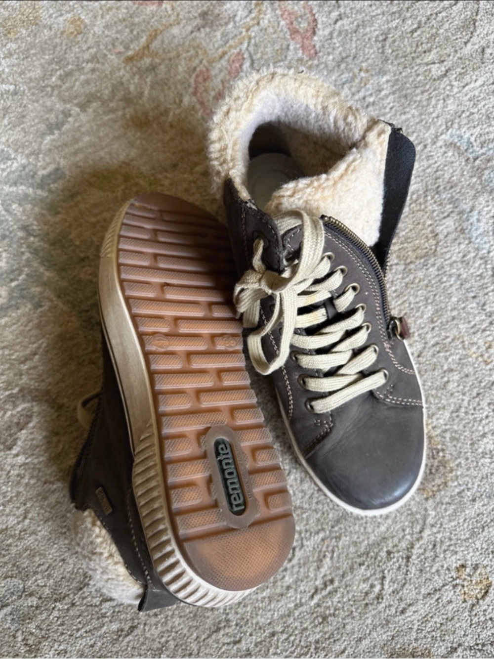 Remonte Brown Leather Lace-Up Ankle Boots with Cream Sherpa Lining